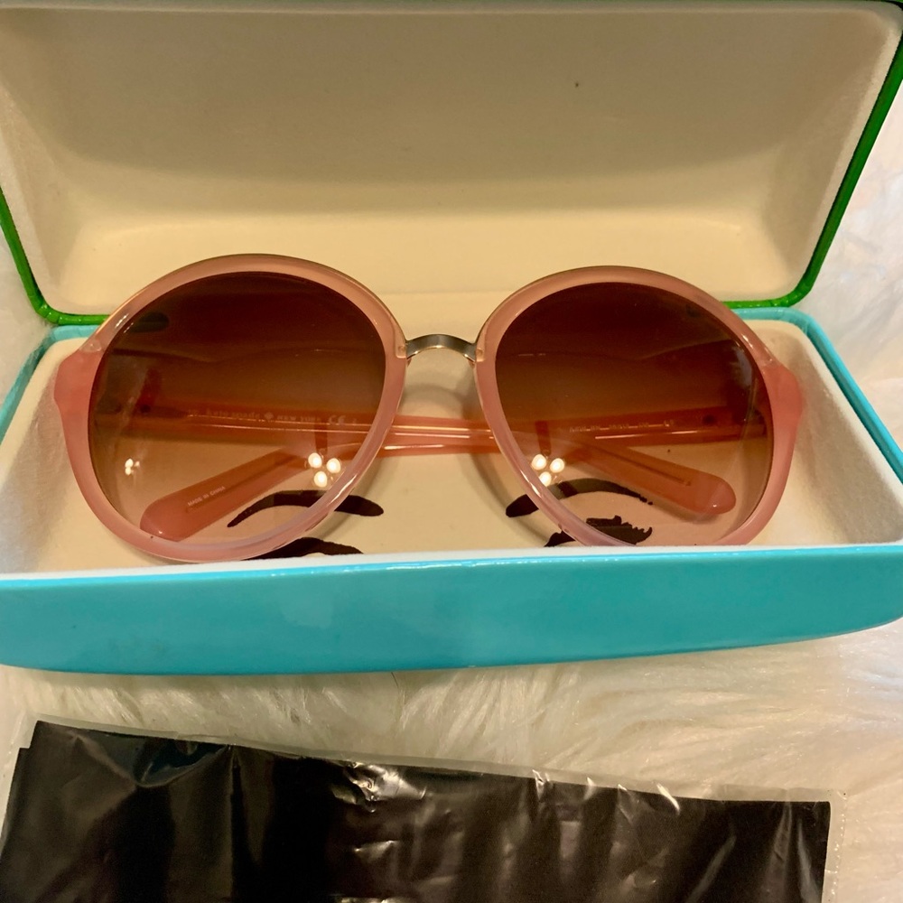 Brand NEW in Case! Kate Spade Pink Round Sunglasses